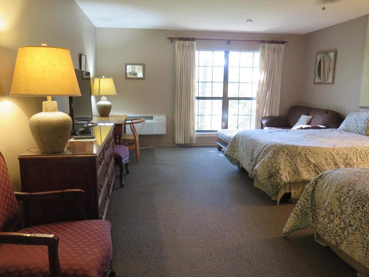 Wimberley Inn Bagian luar foto