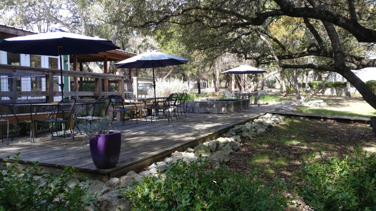 Wimberley Inn Bagian luar foto