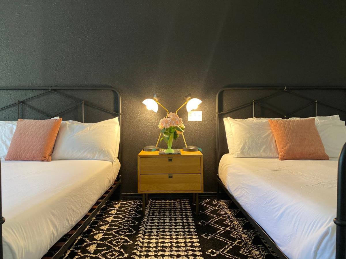 Wimberley Inn Bagian luar foto