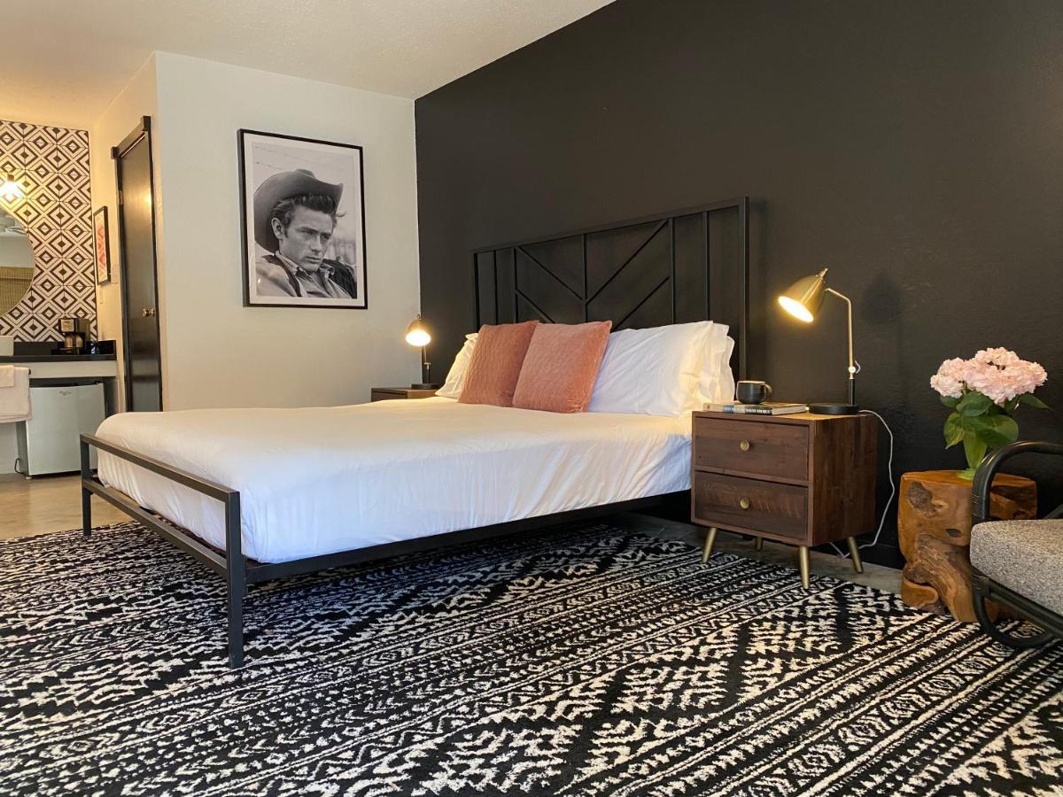 Wimberley Inn Bagian luar foto