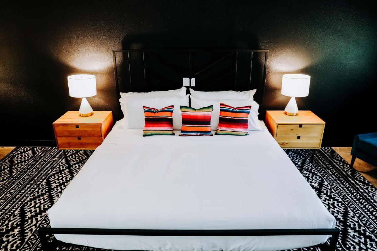 Wimberley Inn Bagian luar foto