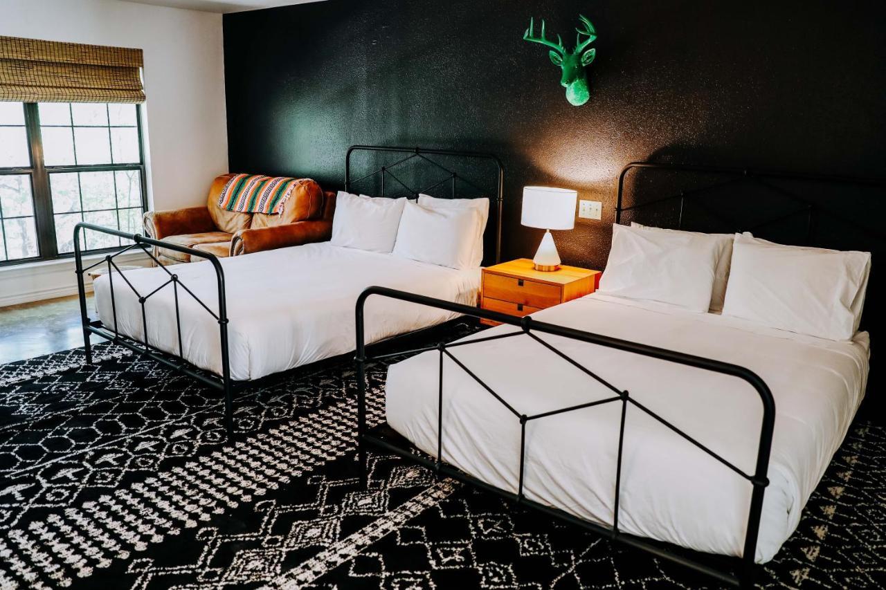 Wimberley Inn Bagian luar foto